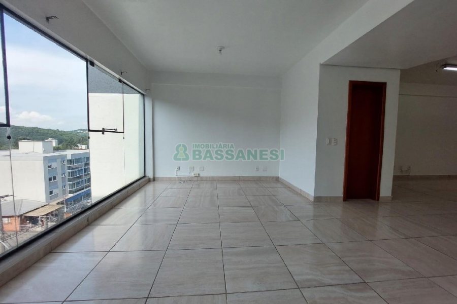 Sala com 60m², no bairro Cruzeiro em Caxias do Sul para Alugar