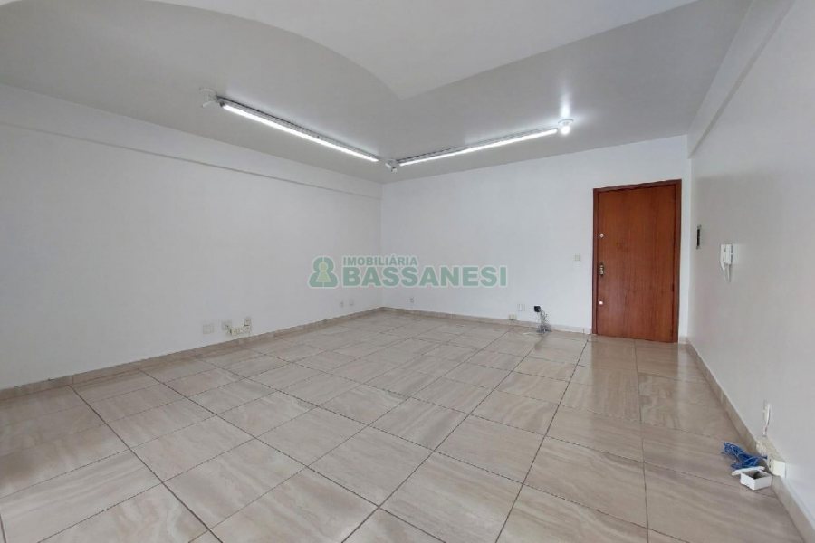 Sala com 60m², no bairro Cruzeiro em Caxias do Sul para Alugar
