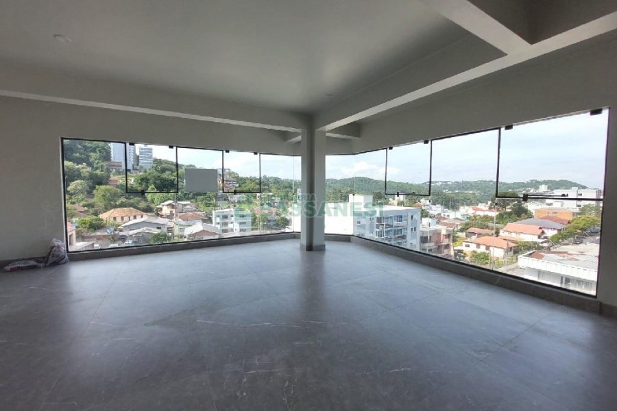 Sala com 60m², no bairro Cruzeiro em Caxias do Sul para Alugar