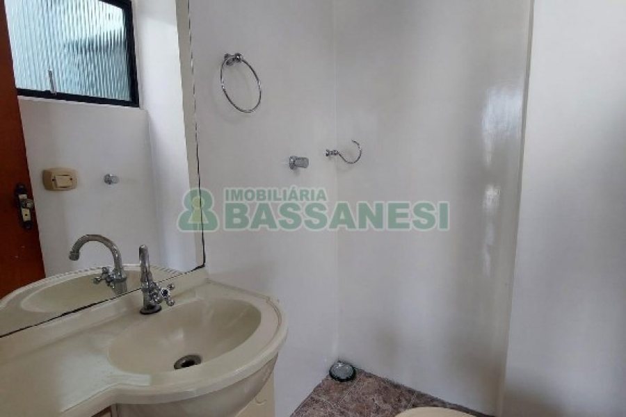 Sala com 60m², no bairro Cruzeiro em Caxias do Sul para Alugar