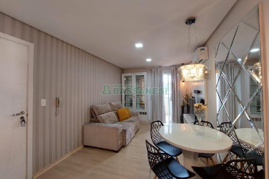 Apto Mobiliado com 60m², 2 dormitórios, 1 vaga, no bairro Cruzeiro em Caxias do Sul para Alugar