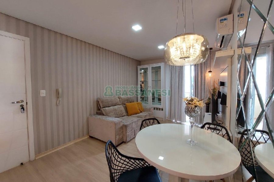 Apto Mobiliado com 60m², 2 dormitórios, 1 vaga, no bairro Cruzeiro em Caxias do Sul para Alugar