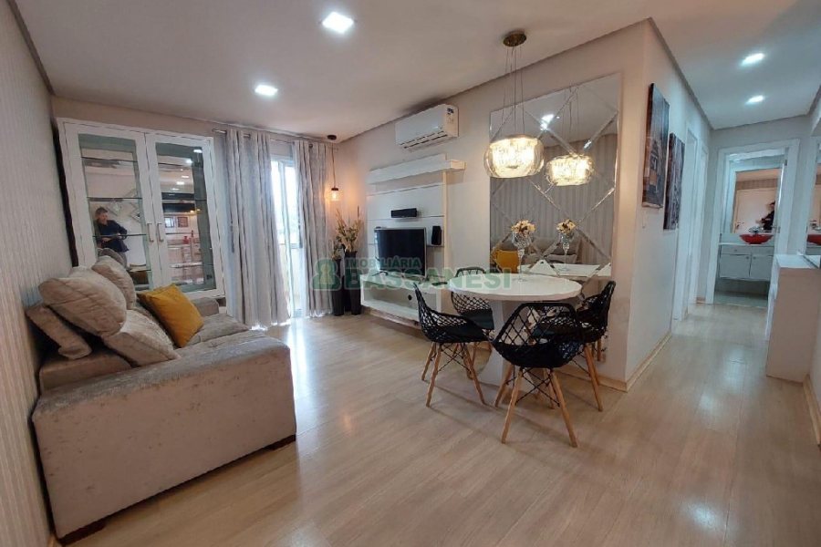 Apto Mobiliado com 60m², 2 dormitórios, 1 vaga, no bairro Cruzeiro em Caxias do Sul para Alugar