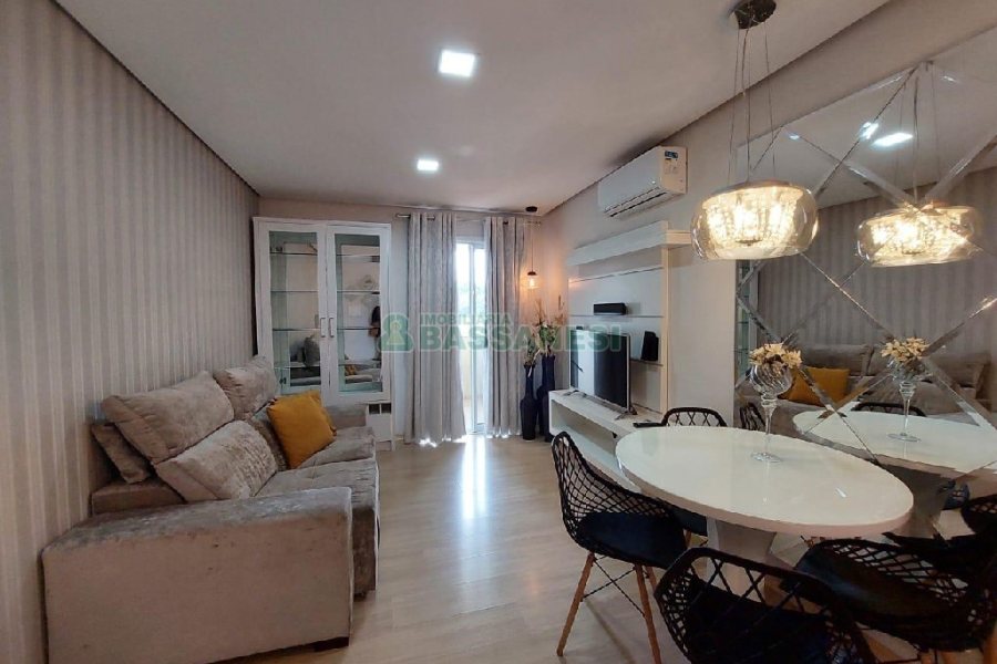 Apto Mobiliado com 60m², 2 dormitórios, 1 vaga, no bairro Cruzeiro em Caxias do Sul para Alugar