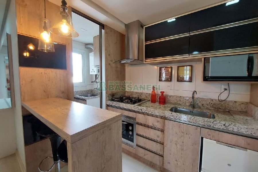 Apto Mobiliado com 60m², 2 dormitórios, 1 vaga, no bairro Cruzeiro em Caxias do Sul para Alugar