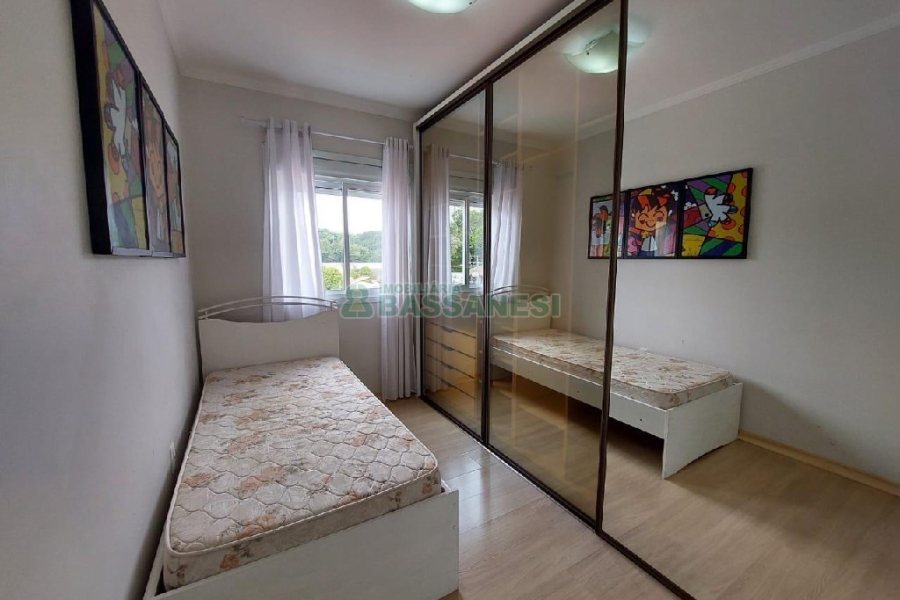 Apto Mobiliado com 60m², 2 dormitórios, 1 vaga, no bairro Cruzeiro em Caxias do Sul para Alugar