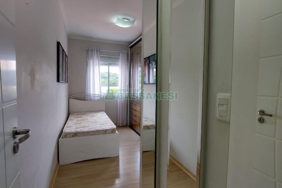 Apto Mobiliado com 60m², 2 dormitórios, 1 vaga, no bairro Cruzeiro em Caxias do Sul para Alugar