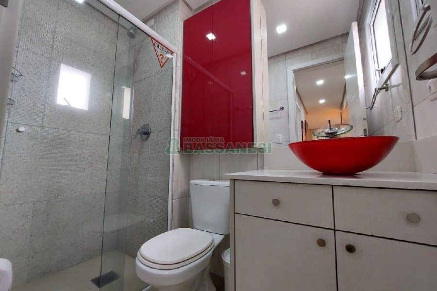 Apto Mobiliado com 60m², 2 dormitórios, 1 vaga, no bairro Cruzeiro em Caxias do Sul para Alugar