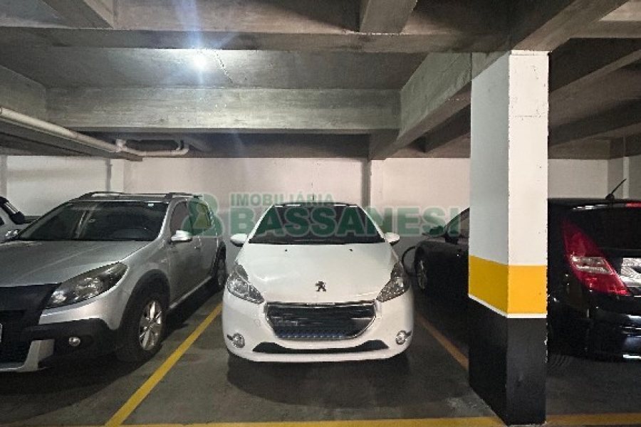 Apto Mobiliado com 60m², 2 dormitórios, 1 vaga, no bairro Cruzeiro em Caxias do Sul para Alugar