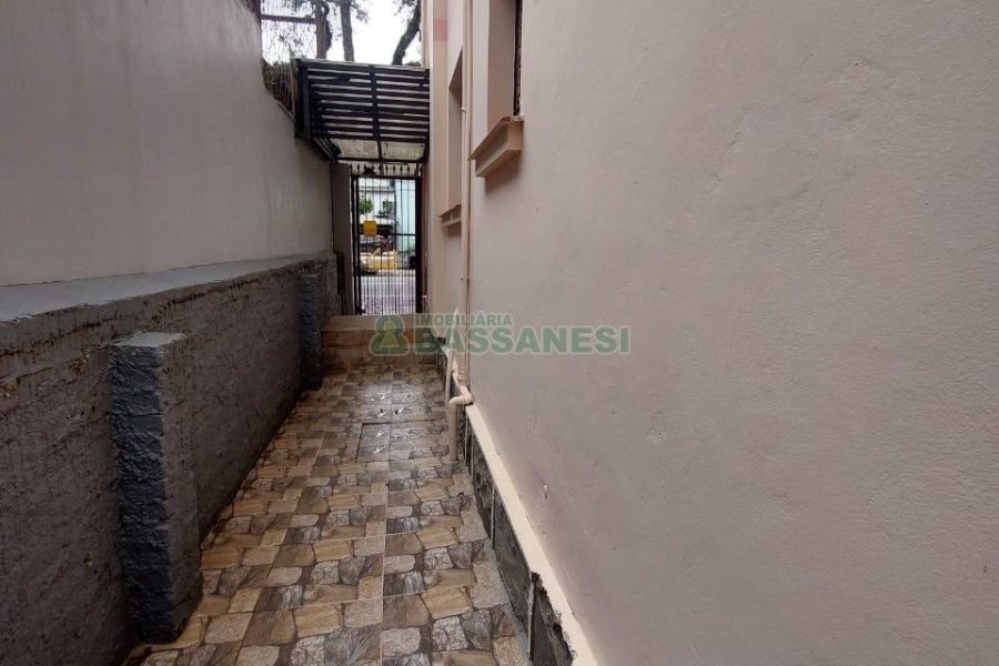 Casa com 70m², 3 dormitórios, no bairro Centro em Caxias do Sul para Alugar