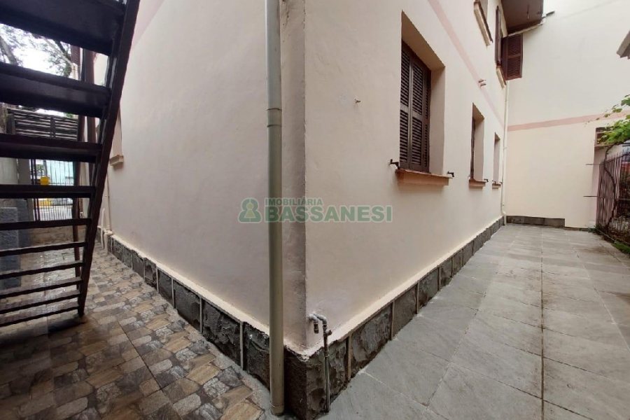 Casa com 70m², 3 dormitórios, no bairro Centro em Caxias do Sul para Alugar