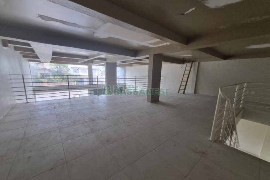 Loja com 236m², no bairro Santa Catarina em Caxias do Sul para Alugar