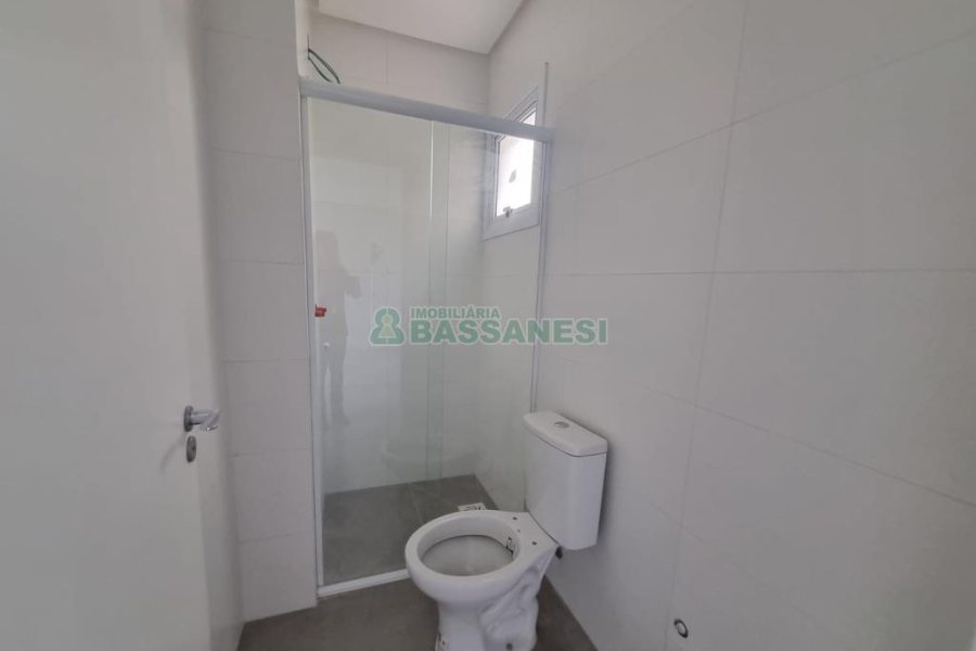 Apartamento com 45m², 1 dormitório, 2 vagas, no bairro Santa Catarina em Caxias do Sul para Alugar