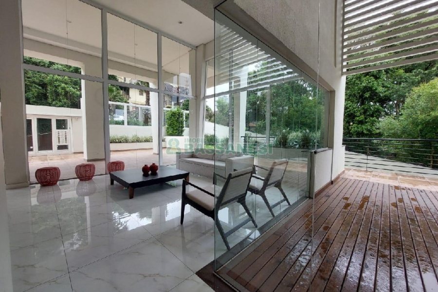 Apto Mobiliado com 145m², 3 dormitórios, 2 vagas, no bairro Panazzolo em Caxias do Sul para Alugar