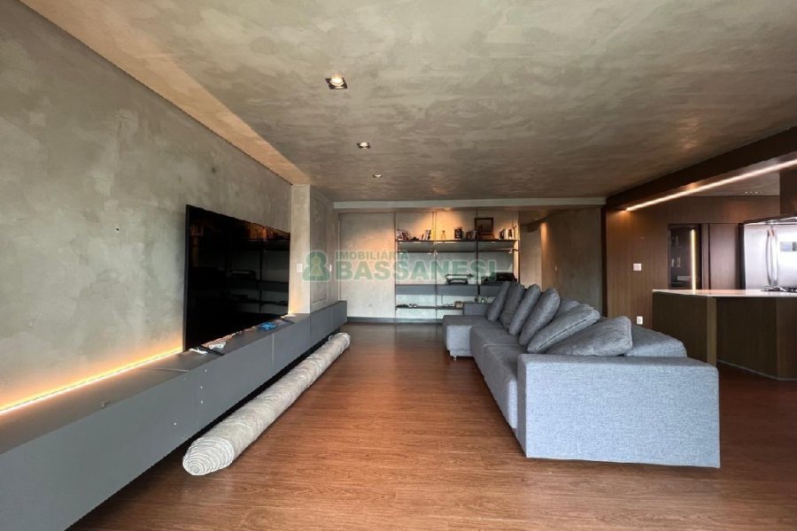 Apto Mobiliado com 145m², 3 dormitórios, 2 vagas, no bairro Panazzolo em Caxias do Sul para Alugar