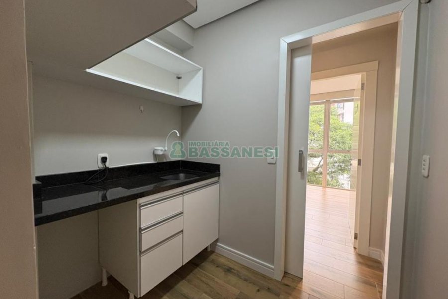 Sala com 140m², no bairro Centro em Caxias do Sul para Alugar