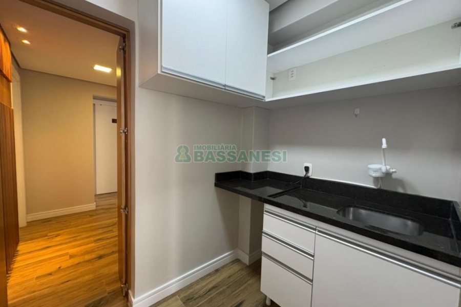 Sala com 140m², no bairro Centro em Caxias do Sul para Alugar