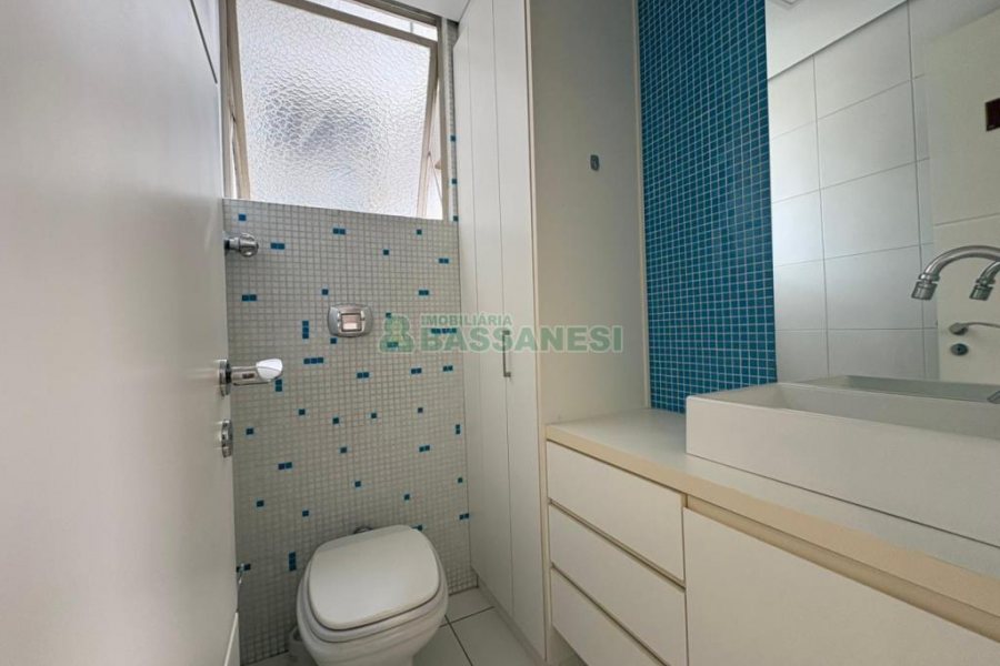 Sala com 140m², no bairro Centro em Caxias do Sul para Alugar