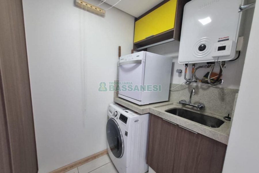 Apto Mobiliado com 79m², 2 dormitórios, 2 vagas, no bairro Panazzolo em Caxias do Sul para Alugar ou Comprar