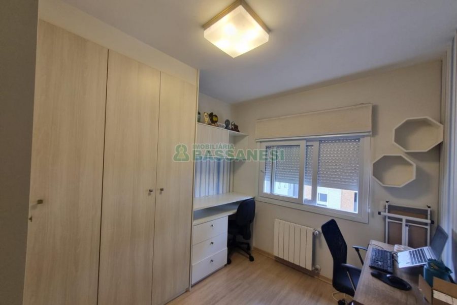 Apto Mobiliado com 79m², 2 dormitórios, 2 vagas, no bairro Panazzolo em Caxias do Sul para Alugar ou Comprar