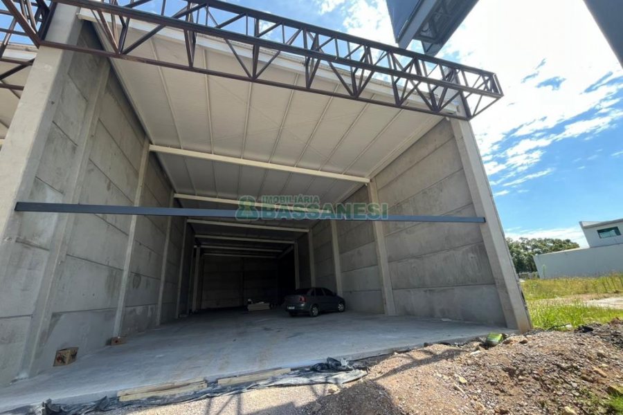 Loja com 250m², no bairro Santa Catarina em Caxias do Sul para Alugar