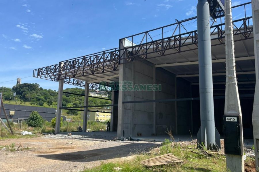 Loja com 250m², no bairro Santa Catarina em Caxias do Sul para Alugar