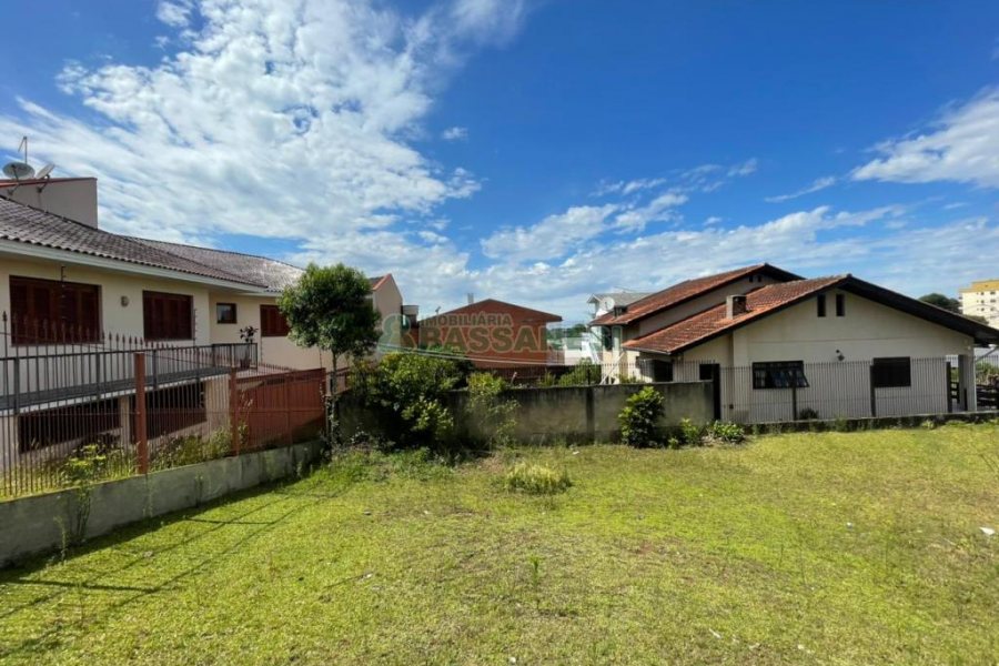 Terreno com 450m², no bairro Bela Vista em Caxias do Sul para Comprar