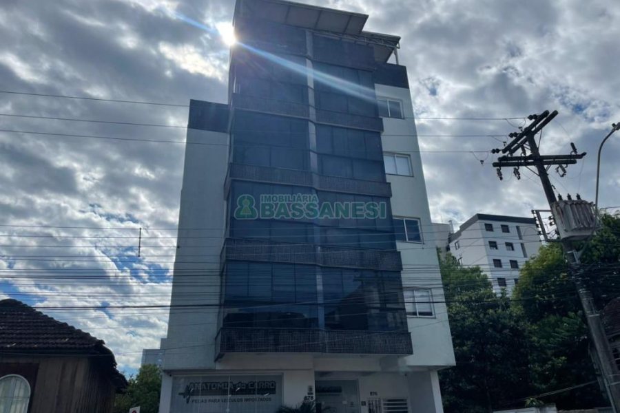 Apartamento com 108m², 3 dormitórios, 1 vaga, no bairro Pio X em Caxias do Sul para Comprar