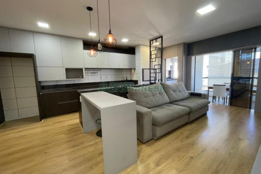 Apartamento com 108m², 3 dormitórios, 1 vaga, no bairro Pio X em Caxias do Sul para Comprar