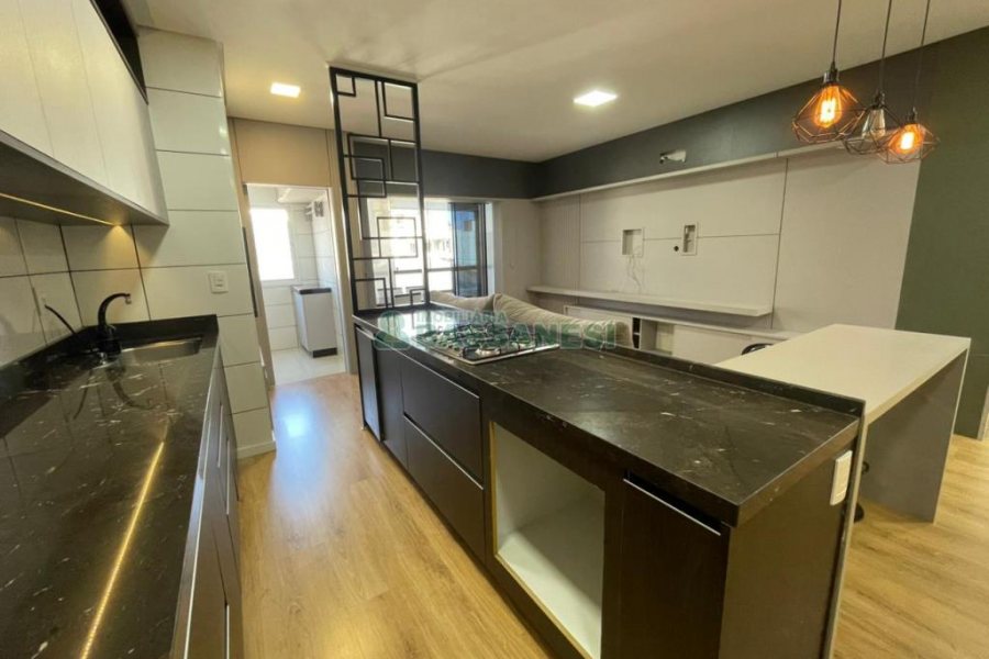 Apartamento com 108m², 3 dormitórios, 1 vaga, no bairro Pio X em Caxias do Sul para Comprar