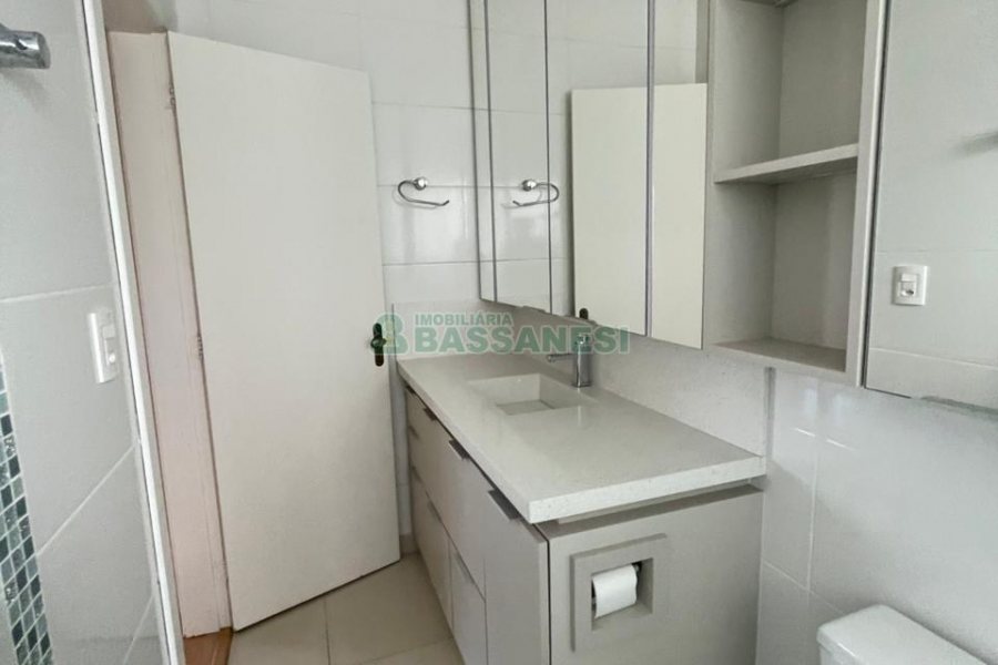 Apartamento com 108m², 3 dormitórios, 1 vaga, no bairro Pio X em Caxias do Sul para Comprar