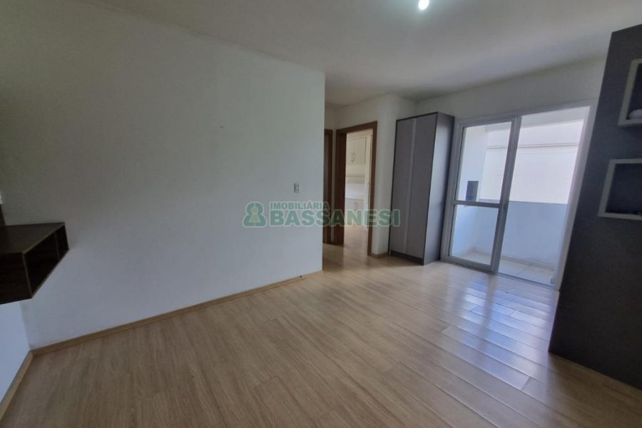 Apartamento com 48m², 2 dormitórios, -1 vaga, no bairro Industrial em Caxias do Sul para Alugar