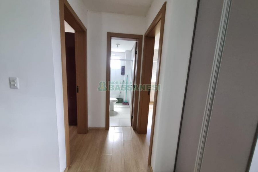 Apartamento com 48m², 2 dormitórios, -1 vaga, no bairro Industrial em Caxias do Sul para Alugar