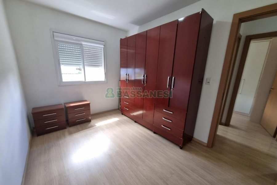 Apartamento com 48m², 2 dormitórios, -1 vaga, no bairro Industrial em Caxias do Sul para Alugar
