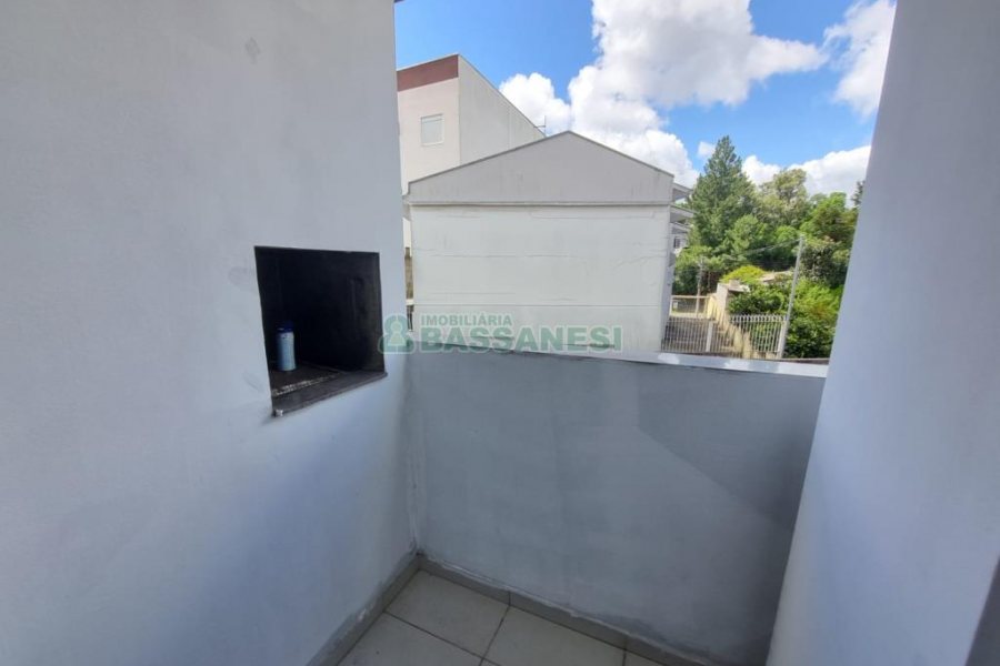 Apartamento com 48m², 2 dormitórios, -1 vaga, no bairro Industrial em Caxias do Sul para Alugar