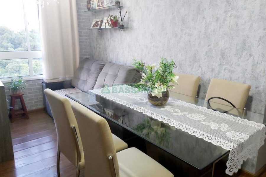 Apartamento com 48m², 2 dormitórios, 1 vaga, no bairro Pioneiro em Caxias do Sul para Comprar