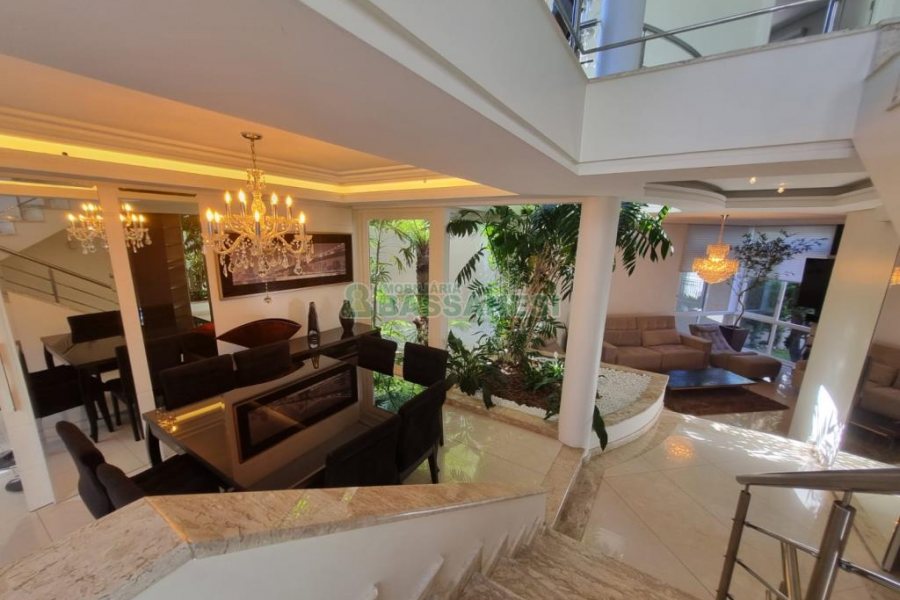 Casa com 393m², 3 dormitórios, 4 vagas, no bairro Cinqüentenário em Caxias do Sul para Alugar ou Comprar