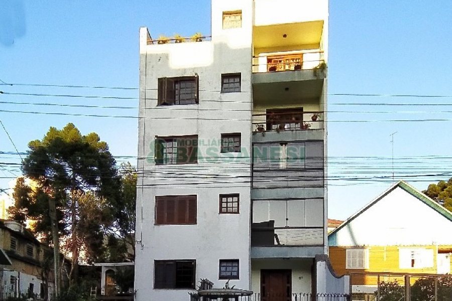 Apto Mobiliado com 220m², 3 dormitórios, 2 vagas, no bairro Medianeira em Caxias do Sul para Alugar