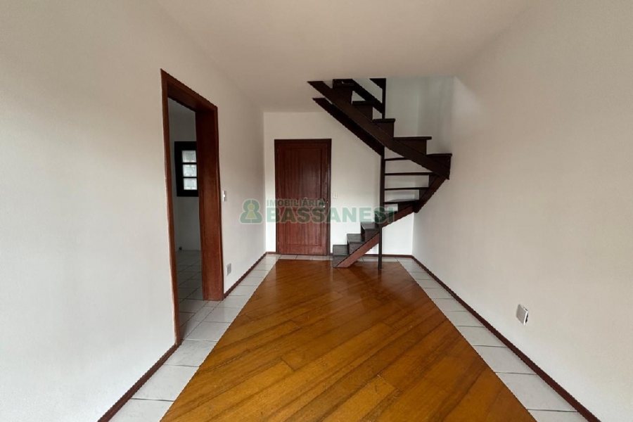 Apto Mobiliado com 220m², 3 dormitórios, 2 vagas, no bairro Medianeira em Caxias do Sul para Alugar