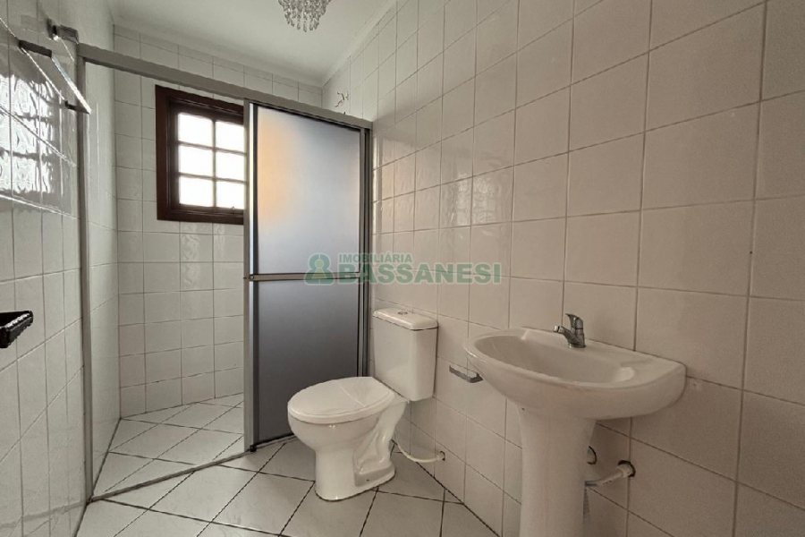 Apto Mobiliado com 220m², 3 dormitórios, 2 vagas, no bairro Medianeira em Caxias do Sul para Alugar