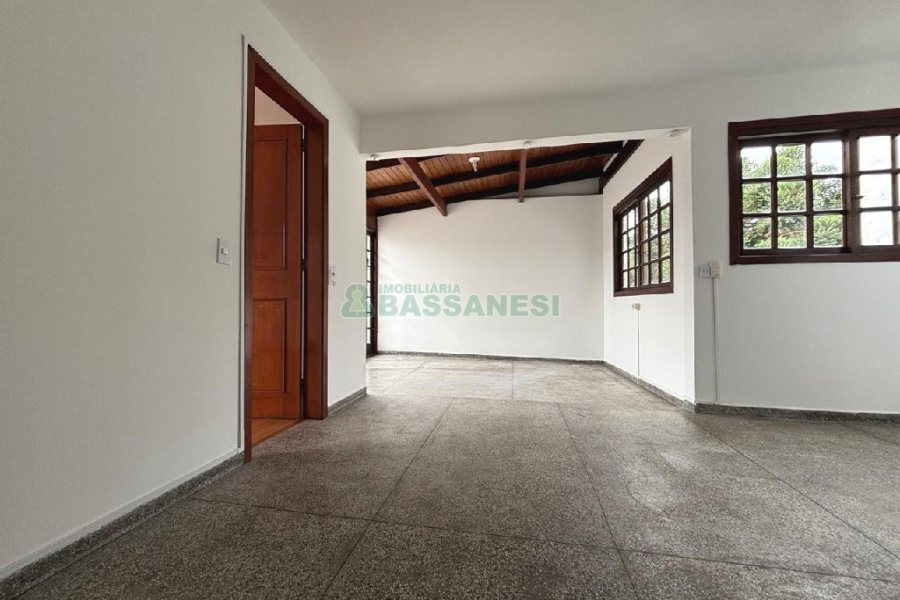 Apto Mobiliado com 220m², 3 dormitórios, 2 vagas, no bairro Medianeira em Caxias do Sul para Alugar