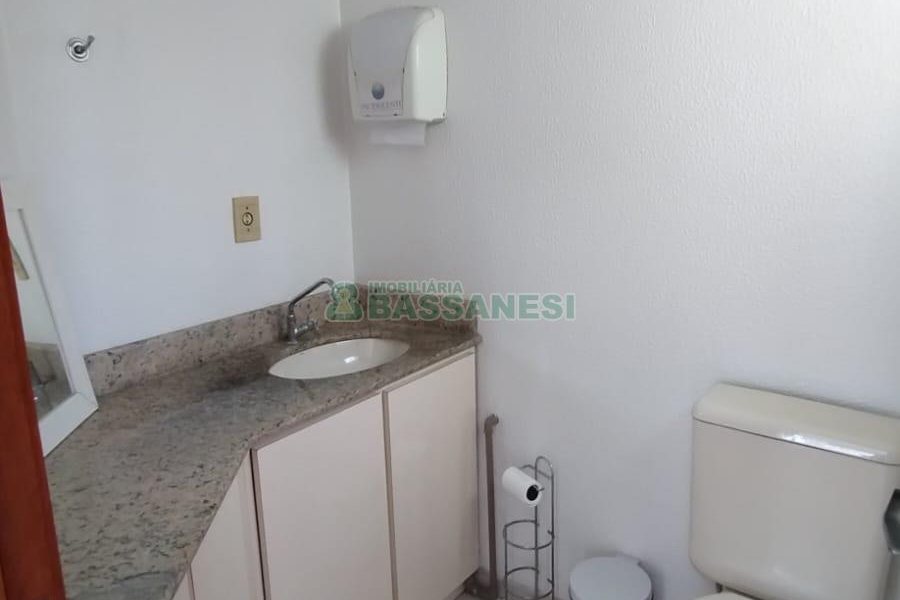 Sala com 50m², 1 vaga, no bairro Rio Branco em Caxias do Sul para Alugar