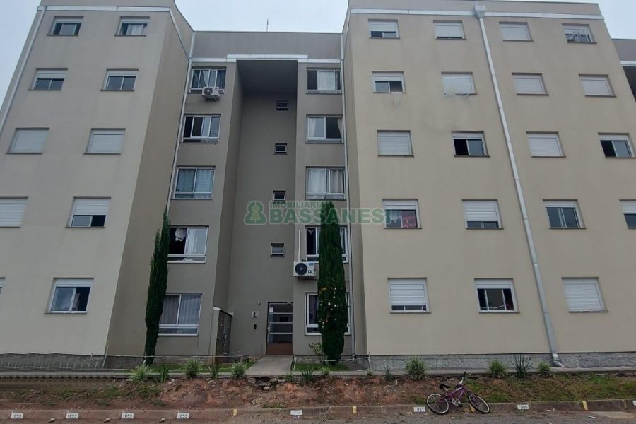 Apartamento com 44m², 2 dormitórios, 1 vaga, no bairro Nossa Senhora das Graças em Caxias do Sul para Alugar