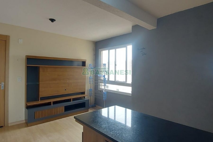 Apartamento com 44m², 2 dormitórios, 1 vaga, no bairro Nossa Senhora das Graças em Caxias do Sul para Alugar