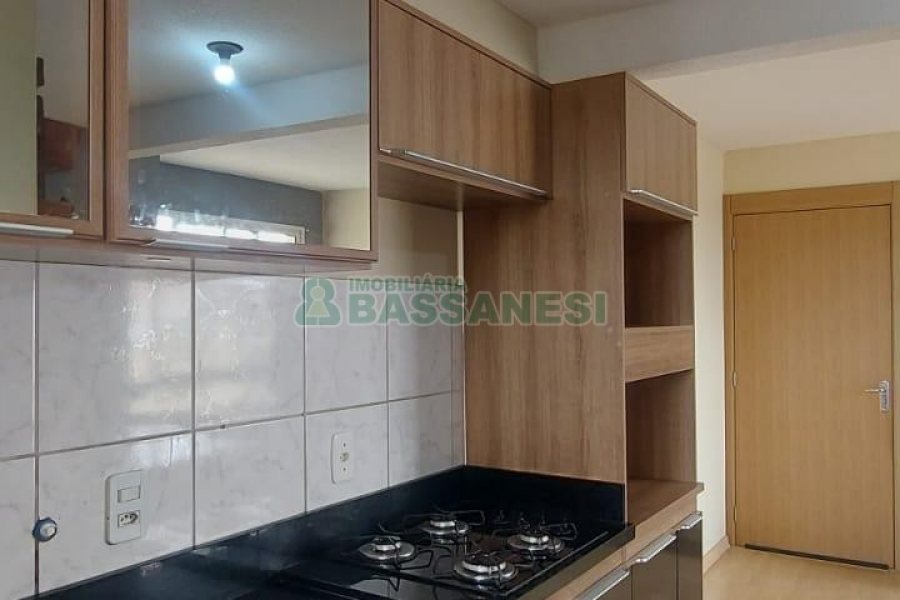 Apartamento com 44m², 2 dormitórios, 1 vaga, no bairro Nossa Senhora das Graças em Caxias do Sul para Alugar