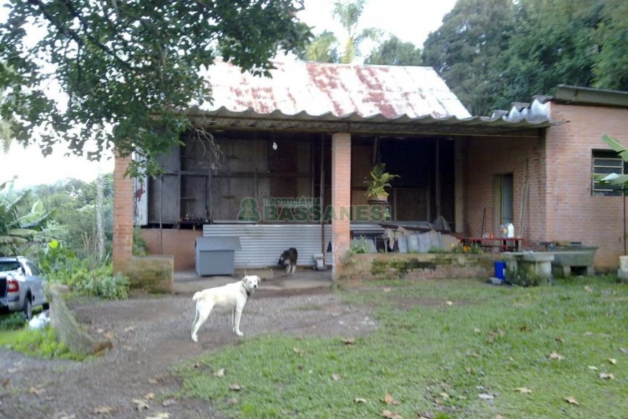Terreno, no bairro Linha Feijo em Caxias do Sul para Comprar