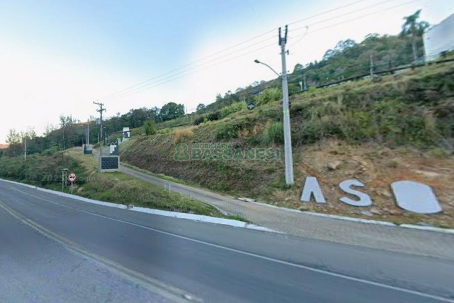 Terreno, no bairro Galópolis em Caxias do Sul para Comprar