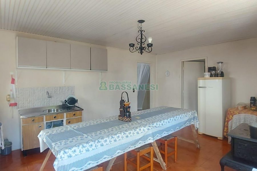 Casa com 172m², 1 vaga, no bairro Nossa Senhora de Fátima em Caxias do Sul para Comprar