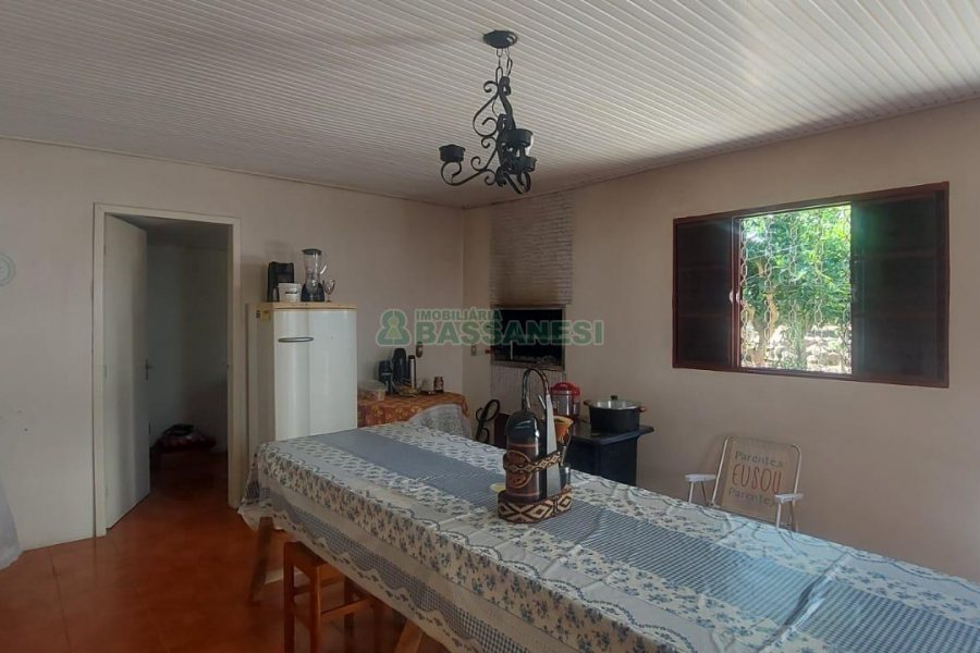 Casa com 172m², 1 vaga, no bairro Nossa Senhora de Fátima em Caxias do Sul para Comprar