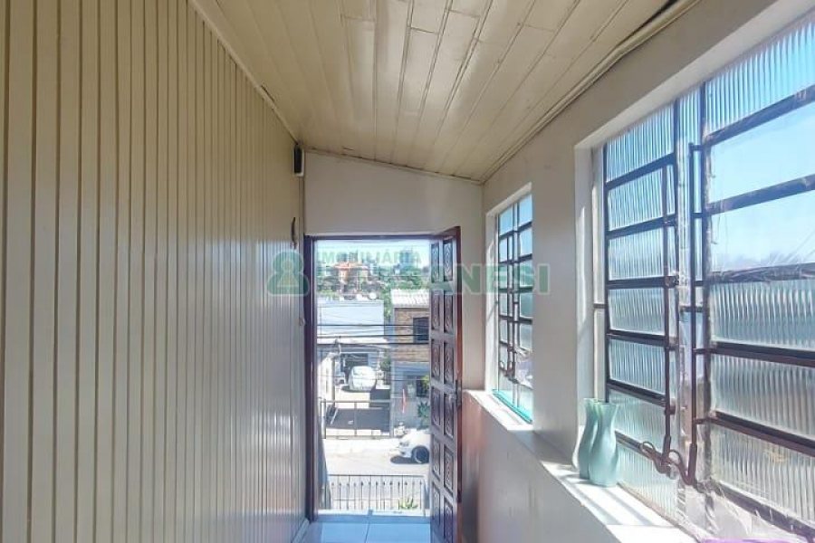 Casa com 172m², 1 vaga, no bairro Nossa Senhora de Fátima em Caxias do Sul para Comprar